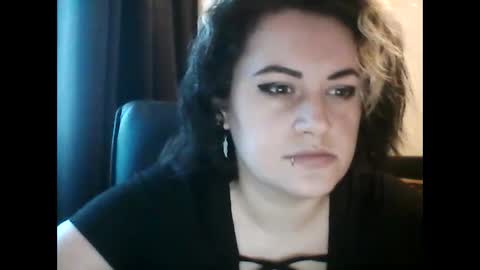 Snapshot of becasmith chatting on 02-01-25, 09:21 Becca-Van-Boa online show from 02-01-25, 09:21