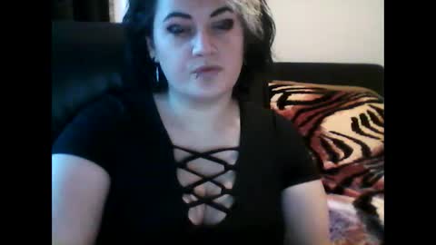Snapshot of becasmith chatting on 02-01-25, 12:26 Becca-Van-Boa online show from 02-01-25, 12:26