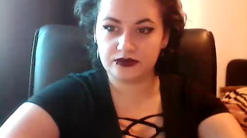 Snapshot of becasmith chatting on 02-04-25, 10:10 Becca-Van-Boa online show from 02-04-25, 10:10