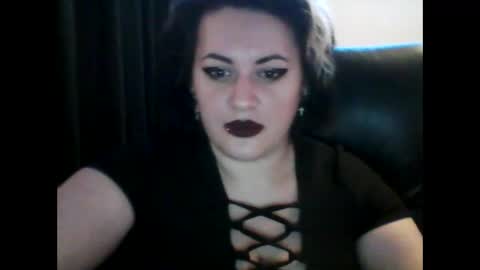Snapshot of becasmith chatting on 02-11-25, 12:38 Becca-Van-Boa online show from 02-11-25, 12:38