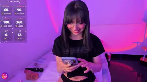 Snapshot of becca_be_ chatting on 11-06-25, 03:07 Becca is here online show from 11-06-25, 03:07