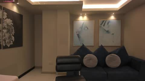 Am Becca online show from 11-24-25, 08:30