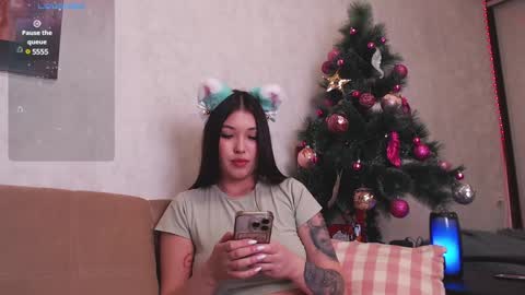 BeccaHert online show from 01-06-25, 01:53