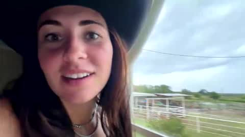 Snapshot of beccaraexoxo chatting on 05-27-26, 12:29 beccaraexoxo online show from 05-27-26, 12:29