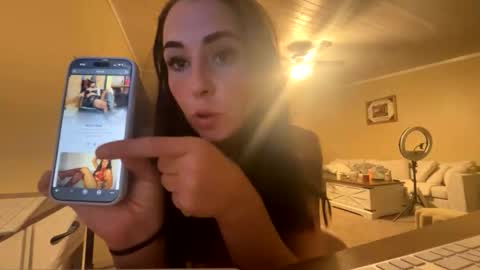 Snapshot of beccaraexoxo chatting on 05-29-26, 02:42 beccaraexoxo online show from 05-29-26, 02:42