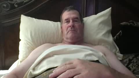 Snapshot of beckett2026 chatting on 11-16-25, 01:17 beckett2026 online show from 11-16-25, 01:17