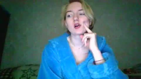 BeckiXJewelqw online show from 04-12-26, 02:55