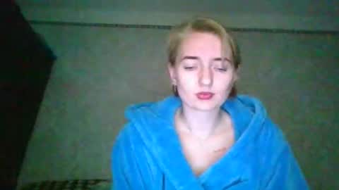 BeckiXJewelqw online show from 04-19-26, 03:00