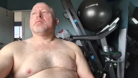 Snapshot of beckster040 chatting on 02-03-25, 06:49 beckster online show from 02-03-25, 06:49