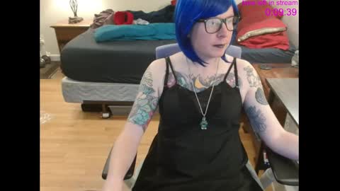Snapshot of beckyking chatting on 01-02-25, 03:05 BeckyKinkg online show from 01-02-25, 03:05