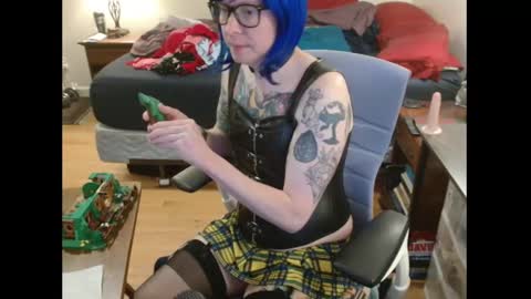 Snapshot of beckyking chatting on 03-08-25, 01:06 BeckyKinkg online show from 03-08-25, 01:06