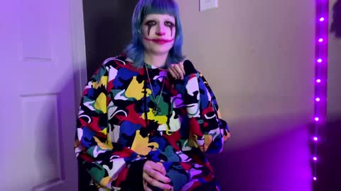 Snapshot of beckytheclown chatting on 12-09-24, 12:08 Beckytheclown online show from 12-09-24, 12:08