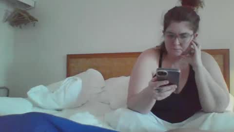 Snapshot of bedbandits chatting on 02-22-25, 01:13 Bedbandits69 online show from 02-22-25, 01:13