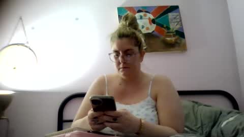 Snapshot of bedbandits chatting on 10-06-25, 10:23 Bedbandits69 online show from 10-06-25, 10:23