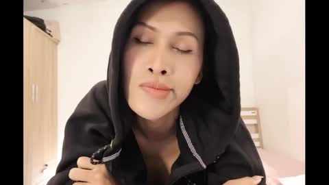 bee_thai online show from 12-13-24, 07:32