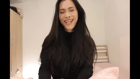 bee_thai online show from 12-18-24, 08:47