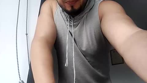 Snapshot of beefypecs_10 chatting on 05-17-26, 02:57 Criss2fer online show from 05-17-26, 02:57