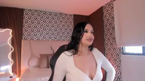 BELLA online show from 07-30-26, 01:32