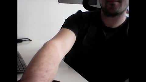 beenee3 online show from 03-25-26, 06:30