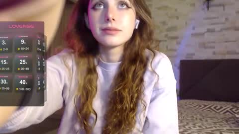 Kate online show from 10-11-25, 03:21