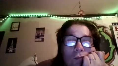 Snapshot of beesmithfield chatting on 08-08-26, 05:09 beesmithfield online show from 08-08-26, 05:09