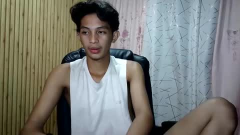 Snapshot of bejjs_08 chatting on 04-08-26, 02:50 brandonjames online show from 04-08-26, 02:50