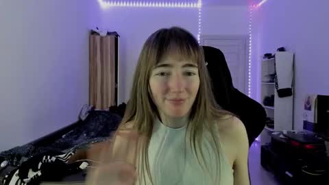 Lisa online show from 10-13-25, 06:08