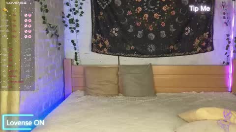 Bekky online show from 10-15-25, 03:17