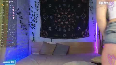 Bekky online show from 10-27-25, 03:21