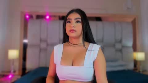 Snapshot of bela_cox chatting on 09-24-25, 11:46 Bela  online show from 09-24-25, 11:46