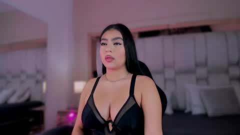 Snapshot of bela_cox chatting on 09-25-25, 11:47 Bela  online show from 09-25-25, 11:47