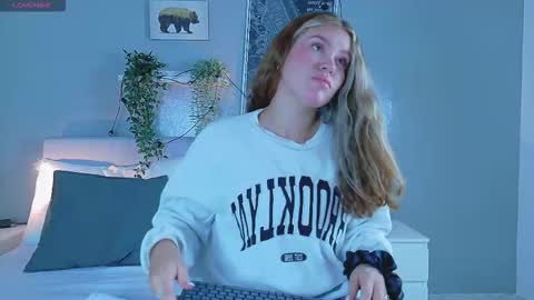 Snapshot of belamiller chatting on 09-23-25, 11:46 BELA online show from 09-23-25, 11:46