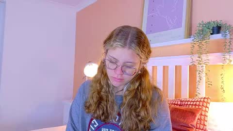 Snapshot of belamiller chatting on 10-02-25, 11:39 BELA online show from 10-02-25, 11:39