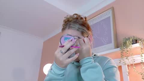 Snapshot of belamiller chatting on 10-08-25, 11:41 BELA online show from 10-08-25, 11:41