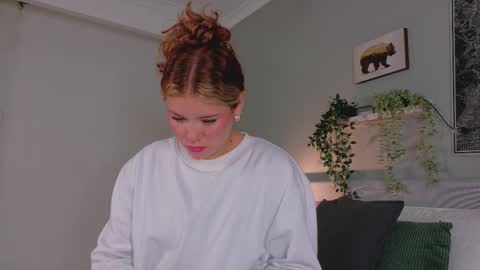 Snapshot of belamiller chatting on 10-16-25, 11:44 BELA online show from 10-16-25, 11:44