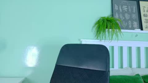 Snapshot of belamiller chatting on 10-22-25, 11:43 BELA online show from 10-22-25, 11:43