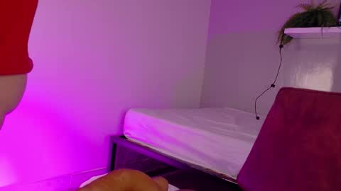 Snapshot of belamiller chatting on 12-05-25, 11:41 BELA online show from 12-05-25, 11:41