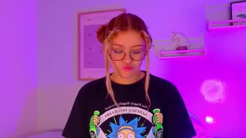 Snapshot of belamiller chatting on 12-17-25, 11:49 BELA online show from 12-17-25, 11:49