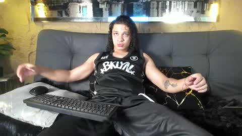 independent model online show from 05-15-26, 04:19