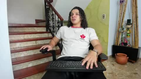 independent model online show from 05-27-26, 07:00
