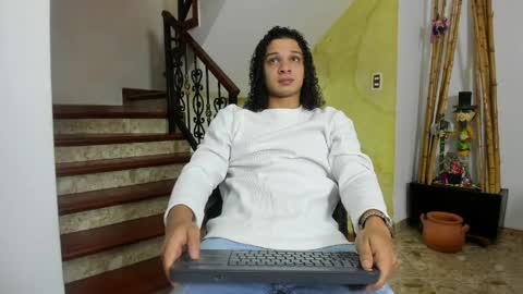 independent model online show from 05-29-26, 08:51