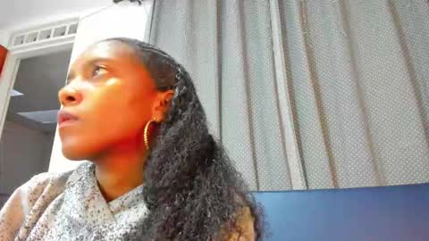 Snapshot of belen10 chatting on 09-15-25, 11:32 Belen online show from 09-15-25, 11:32