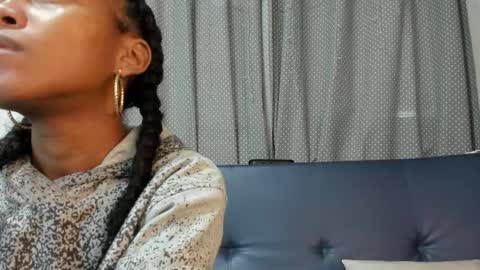 Snapshot of belen10 chatting on 09-21-25, 12:07 Belen online show from 09-21-25, 12:07