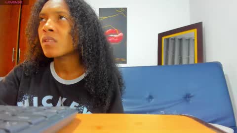 Snapshot of belen10 chatting on 10-14-25, 11:44 Belen online show from 10-14-25, 11:44