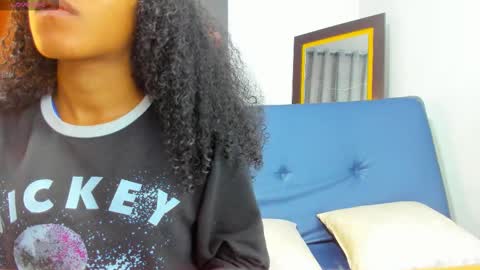 Snapshot of belen10 chatting on 10-15-25, 11:43 Belen online show from 10-15-25, 11:43