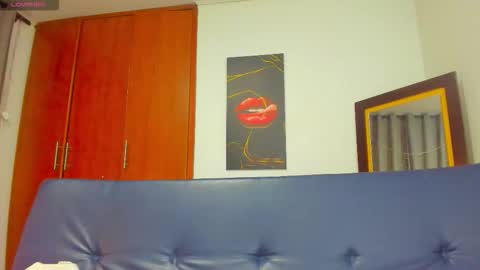 Snapshot of belen10 chatting on 10-17-25, 11:35 Belen online show from 10-17-25, 11:35