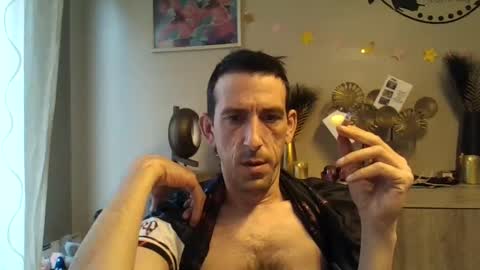 Snapshot of belgianboy33 chatting on 12-02-24, 08:52 Dreamcock online show from 12-02-24, 08:52