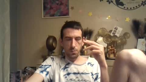 Snapshot of belgianboy33 chatting on 12-25-24, 07:24 Dreamcock online show from 12-25-24, 07:24