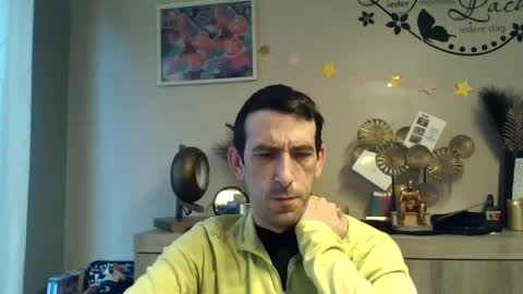 Snapshot of belgianboy33 chatting on 01-14-25, 08:09 Dreamcock online show from 01-14-25, 08:09