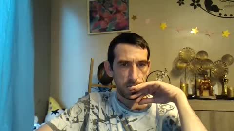 Snapshot of belgianboy33 chatting on 10-20-25, 06:47 Dreamcock online show from 10-20-25, 06:47